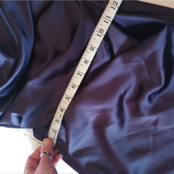 David's Bridal eggplant runched side sleeveless formal - Picture 7 of 9